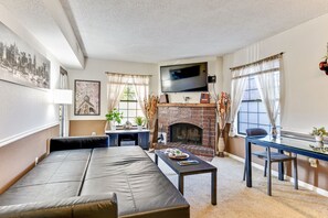 Smart TV, fireplace, stereo, printers