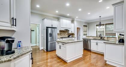 6 BDRM, 5.5Bath Brookhaven home. Sleeps 12 with pool and Family friendly. Fenced