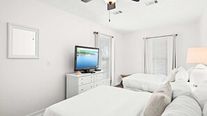 5 bedrooms, iron/ironing board, WiFi, bed sheets