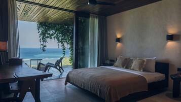 3 bedrooms, in-room safe, free WiFi, bed sheets