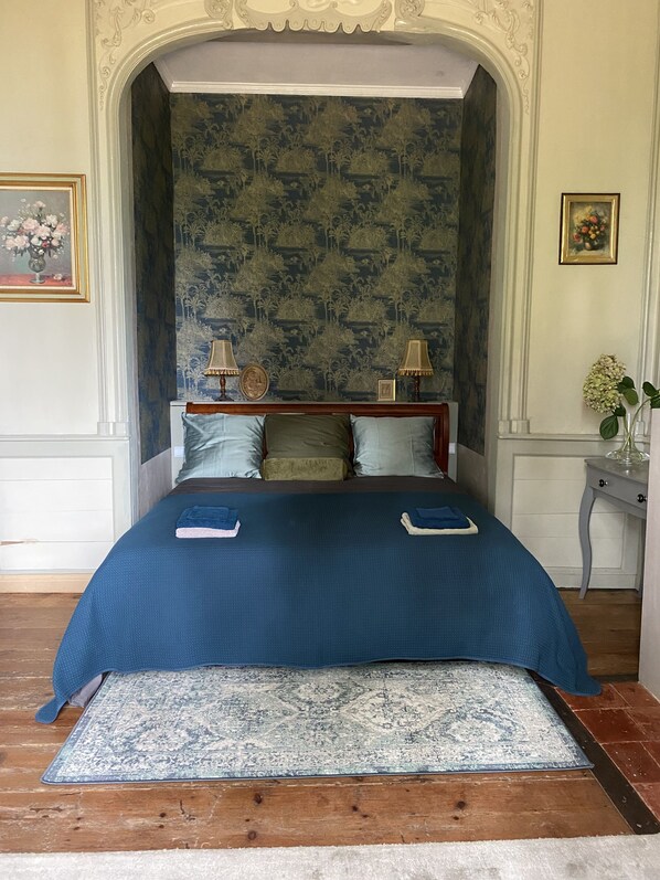 3 dormitorios, tabla de planchar con plancha, wifi gratis y ropa de cama