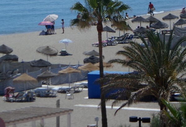 Beach nearby - Luxury Apartment in Los Boliches by Beach with Shared Pool & Wi-Fi (Fuengirola)