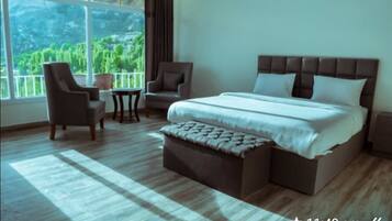 Executive-Doppelzimmer | Verdunkelungsvorhänge, kostenloses WLAN, Bettwäsche