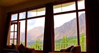 Hilltop Hotel Hunza