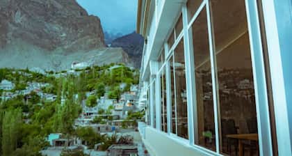 Hilltop Hotel Hunza