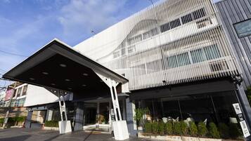 واجهة المنشأة