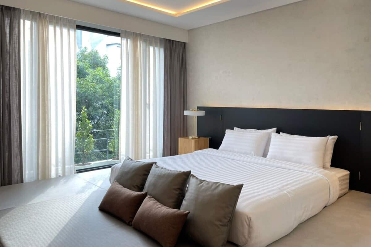 Cozy Deluxe | 1 bedroom, free WiFi, bed sheets