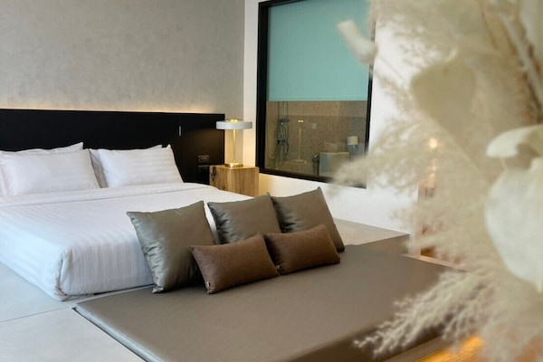 Cozy Deluxe | Free WiFi, bed sheets