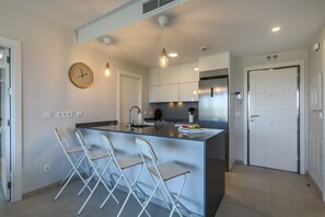 Frigorifero, microonde, forno, lavastoviglie