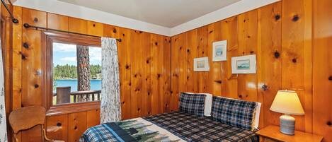 5 bedrooms, WiFi, bed sheets