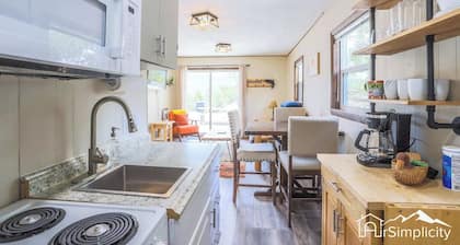 The Trout Retreat | Lake+Alpine Views | Fast Wifi
