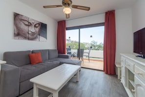 32-inch TV with cable channels - Costa Adeje Garden - Apartments (Adeje)