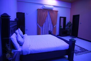 Deluxe Double Room | Blackout drapes, free WiFi, bed sheets