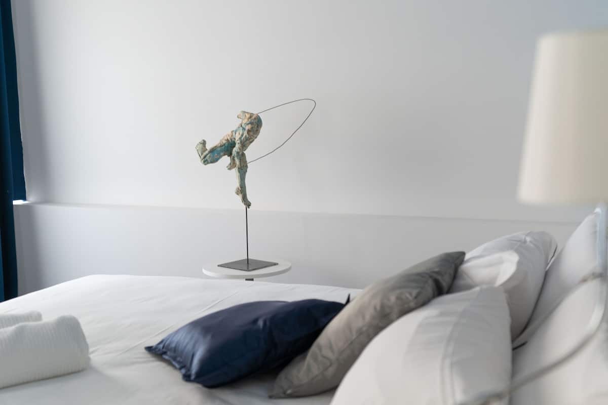 Premium bedding, down duvets, minibar, in-room safe