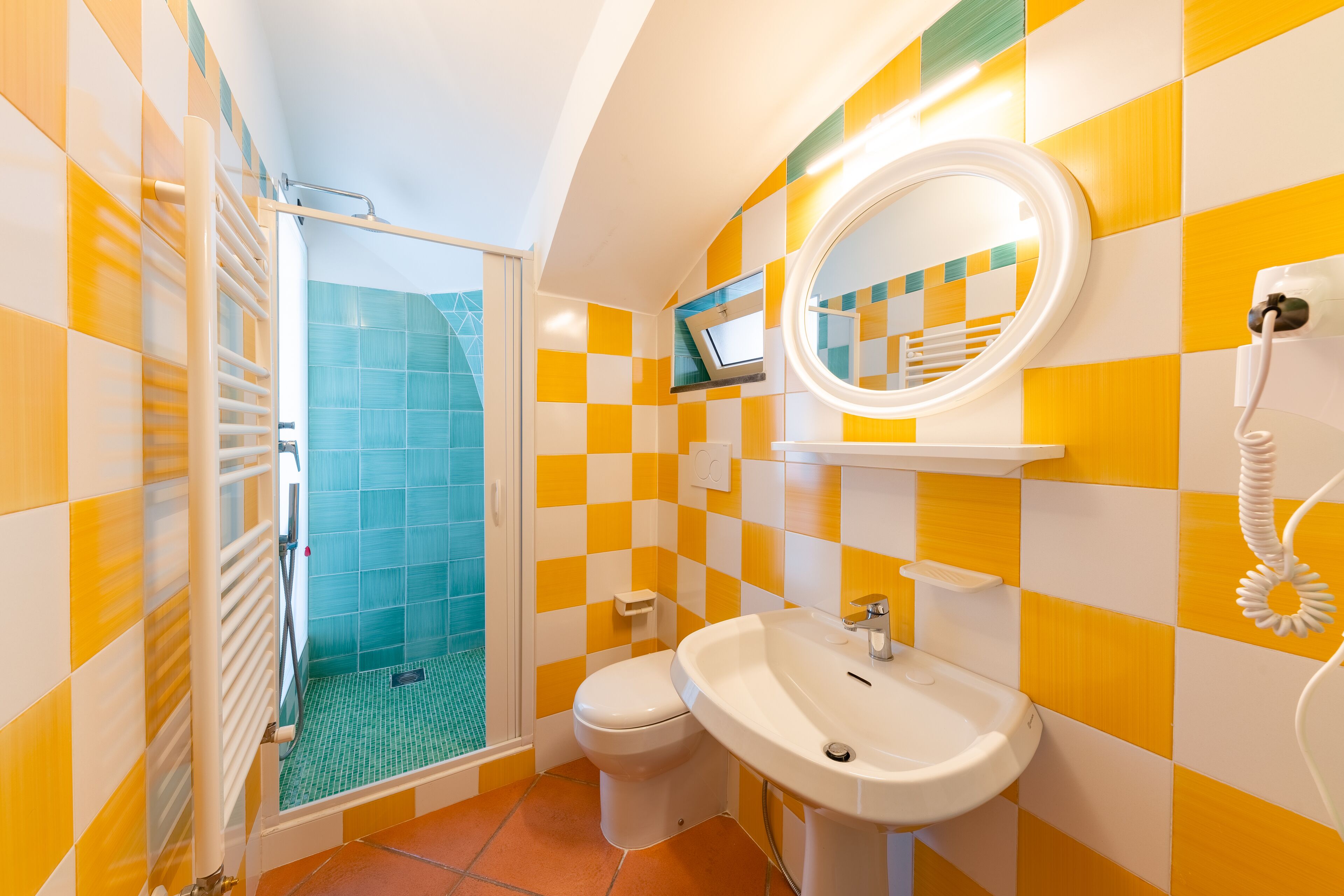 comfort double or twin room, 1 bedroom, non smoking, sea view | bathroom | shower, rainfall showerhead, free toiletries, hair dryer