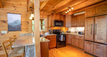 Private Cabin with Appalachian Mountain Views