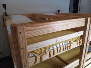 4 bedrooms, iron/ironing board, travel cot, free WiFi
