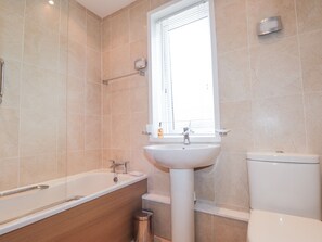 Cottage | Bathroom | Shower