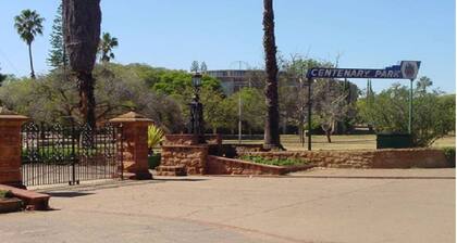 Old Classic House in Suburbs