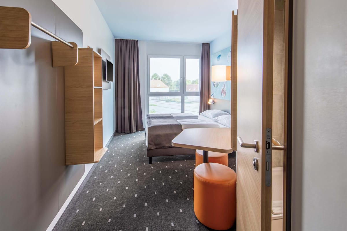 Doppelzimmer | Hochwertige Bettwaren, Schreibtisch, schallisolierte Zimmer