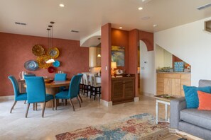 Townhome, 4 Bedrooms | Dining