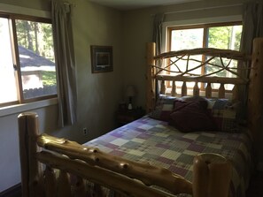 4 bedrooms, bed sheets