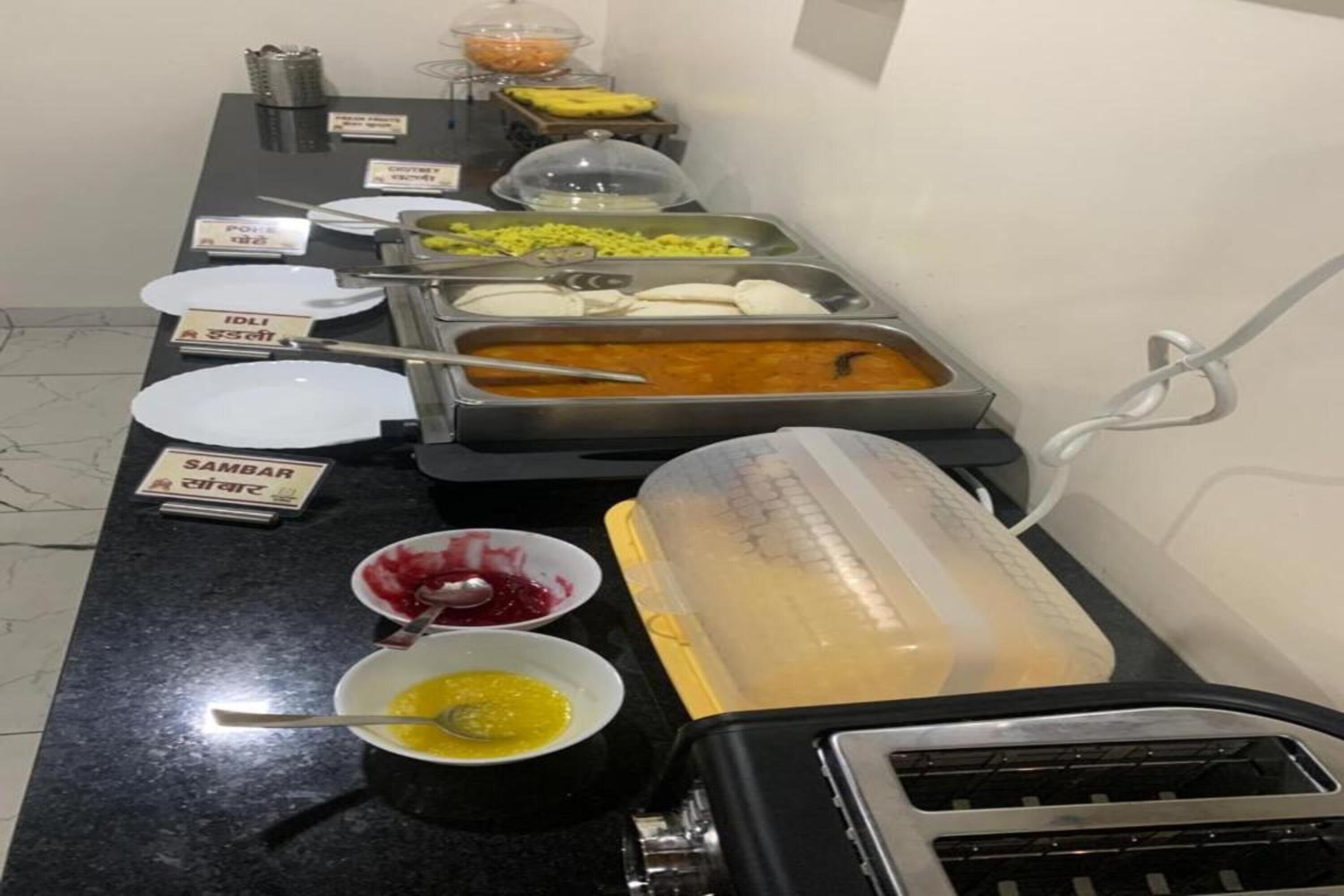 Daily buffet breakfast for a fee