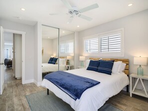 Travel crib, WiFi, bed sheets