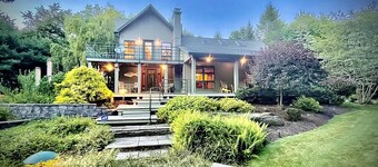 Hummingbird Hideaway