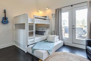 4 Schlafzimmer, Bügeleisen/Bügelbrett, WLAN, Bettwäsche
