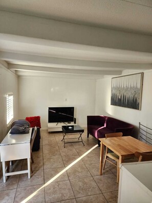 Living area - Main home. University Lakes. (Miami)