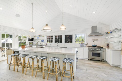 Westhampton Beach Stunning One Level Home 