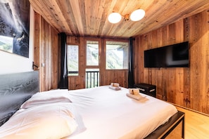 4 bedrooms, free WiFi, bed sheets