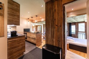 4 camere, Wi-Fi gratuito, lenzuola