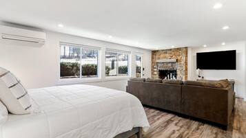 1 habitación, tabla de planchar con plancha, wifi gratis y ropa de cama