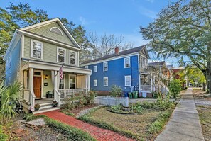 Exterior - Downtown Wilmington home in the Historic District, near to Cape Fear River Walk  (Wilmington)