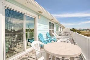 Outdoor dining - New Owner Listing! 900' to PRIVATE Beach Access! Gulf & Mobile Bay Views! (Gulf Shores)