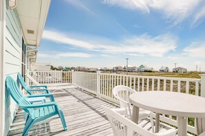 Outdoor dining - New Owner Listing! 900' to PRIVATE Beach Access! Gulf & Mobile Bay Views! (Gulf Shores)