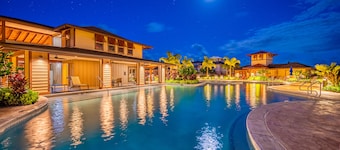 Pili Mai 2-Bedroom, 2 bath, A/C Condo unit 11G, Sleeps 6