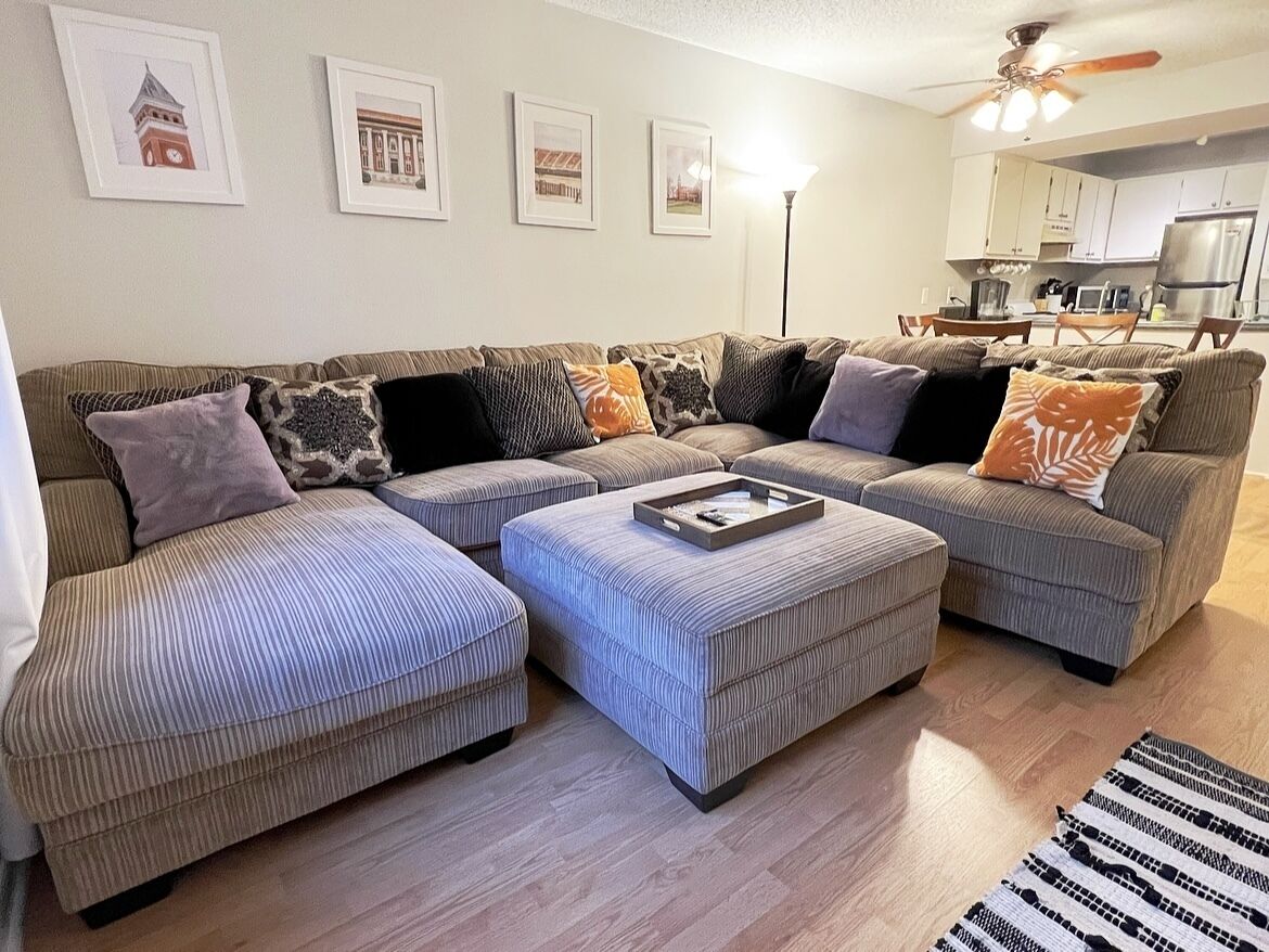 Gameday Getaway! Cozy Clemson Condo