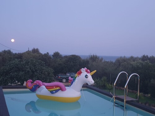 Villa with pool and sea view