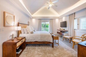 4 bedrooms, in-room safe, desk, free WiFi - Villa Los Cocos-Tortuga Bay : French flair near the beach   (Punta Cana)