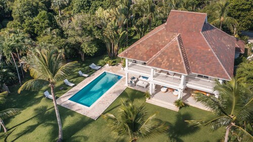 Villa Los Cocos-Tortuga Bay : French flair near the beach  