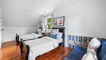 4 sovrum, resesäng, gratis wi-fi och sängkläder