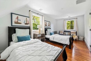 4 habitaciones, cuna de viaje, wifi gratis y ropa de cama 