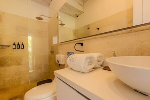 Haartrockner, Handtücher