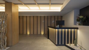Quầy tiếp tân