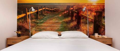 2 bedrooms, iron/ironing board, Internet