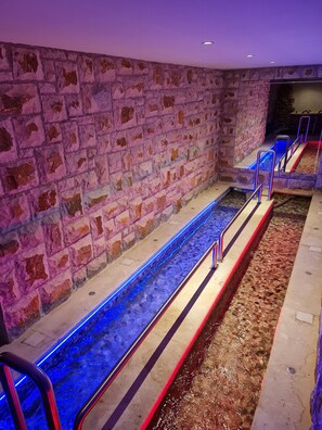 Apartment | Spa - 2-bedroom, Sleeps 4, Free Parking (Vlorë)