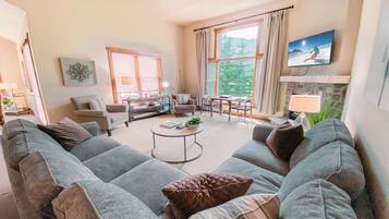 Townhome, Multiple Beds, Mountain View (Red Hawk Townhomes 2338) | Living area | 42-inch Smart TV with cable channels, TV, fireplace